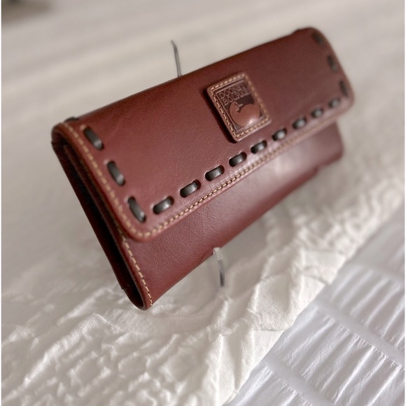 Dooney and Bourke Florentine wallet in GINGER - Picture 9 of 12